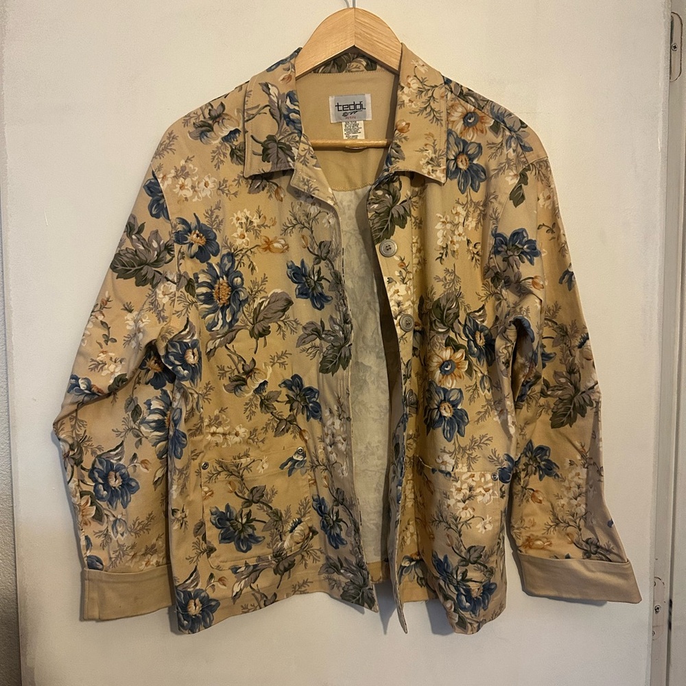 Beige Floral Blazer